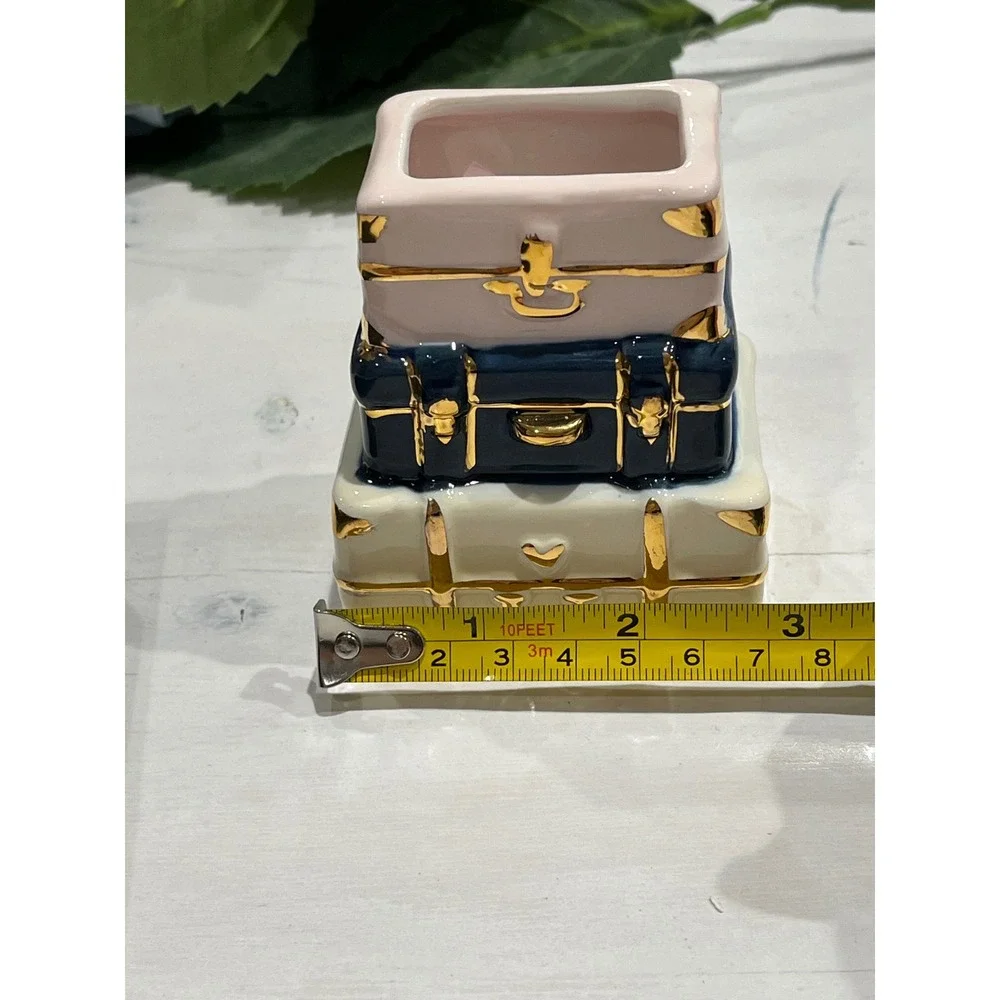 Kate Aspen Set Measuring Spoons, Salt Pepper shakers, Luggage makeup pen holder‎